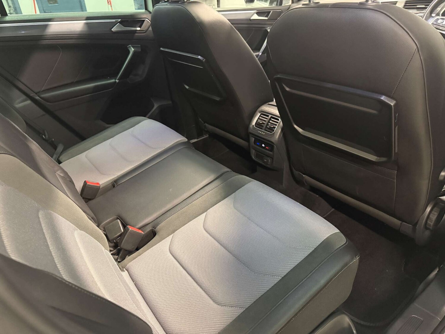 Used Volkswagen Tiguan 2017 for sale - 77452473: Photo 37