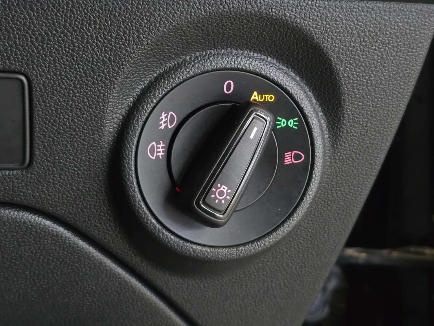 Used SEAT Leon 2019 for sale - 77735116: Photo 28