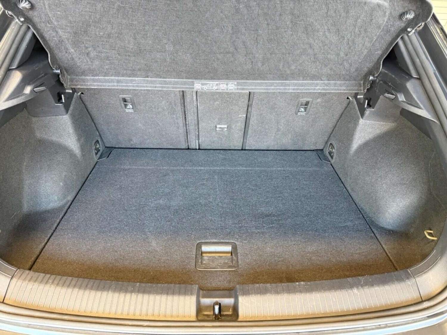 Used Volkswagen T-Roc 2021 for sale - 76761998: Photo 43