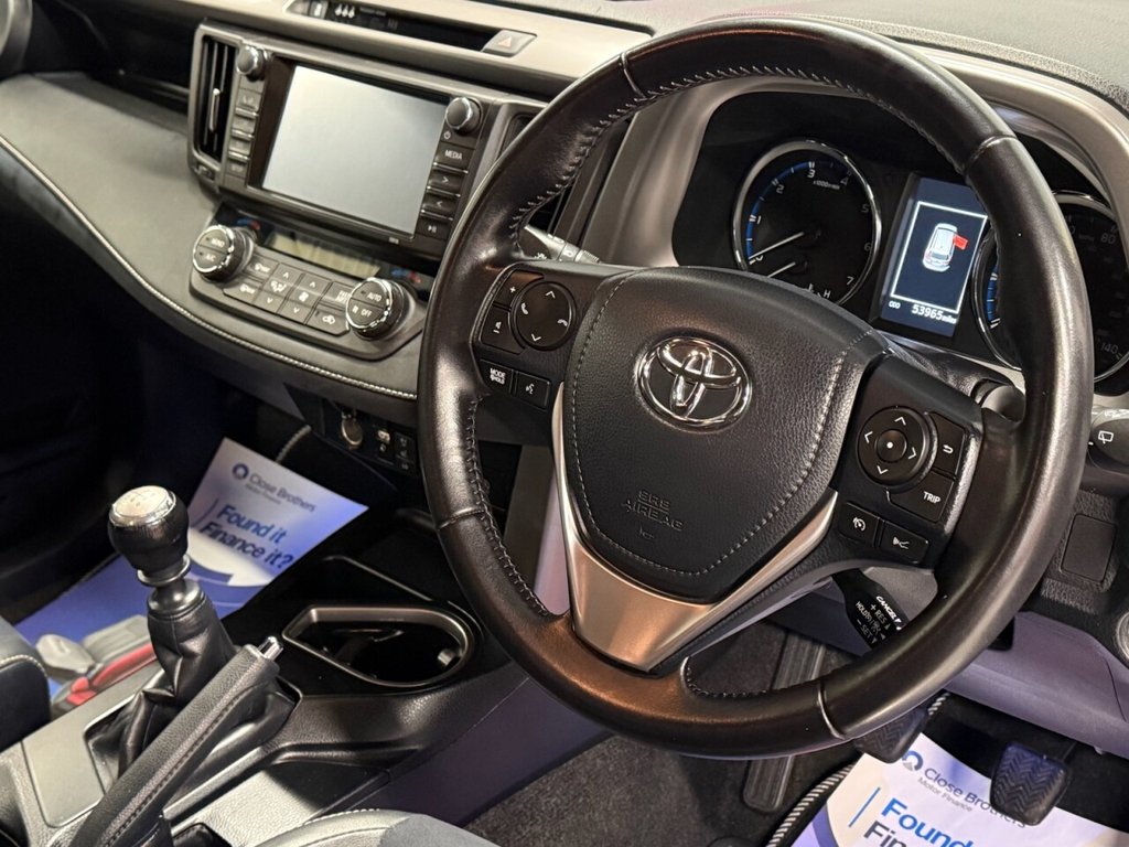 Used Toyota RAV4 2016 for sale - 76640411: Photo 2