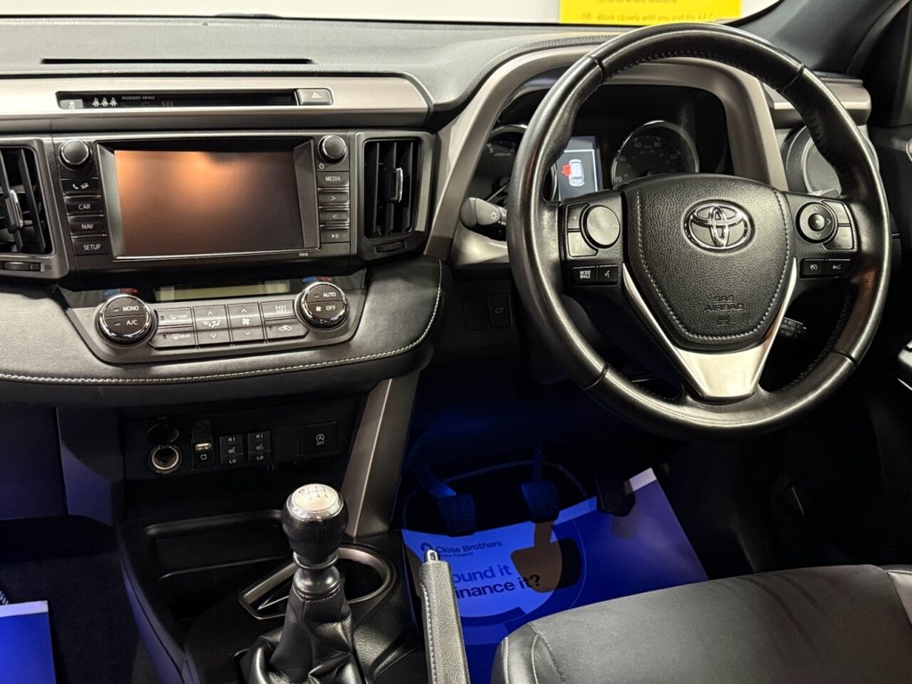 Used Toyota RAV4 2016 for sale - 76640411: Photo 32