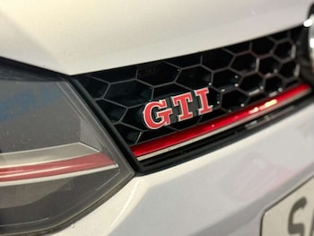 Used Volkswagen Polo 2016 for sale - 76762028: Photo