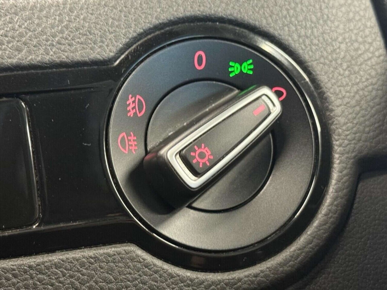 Used Volkswagen Polo 2016 for sale - 76762028: Photo 45