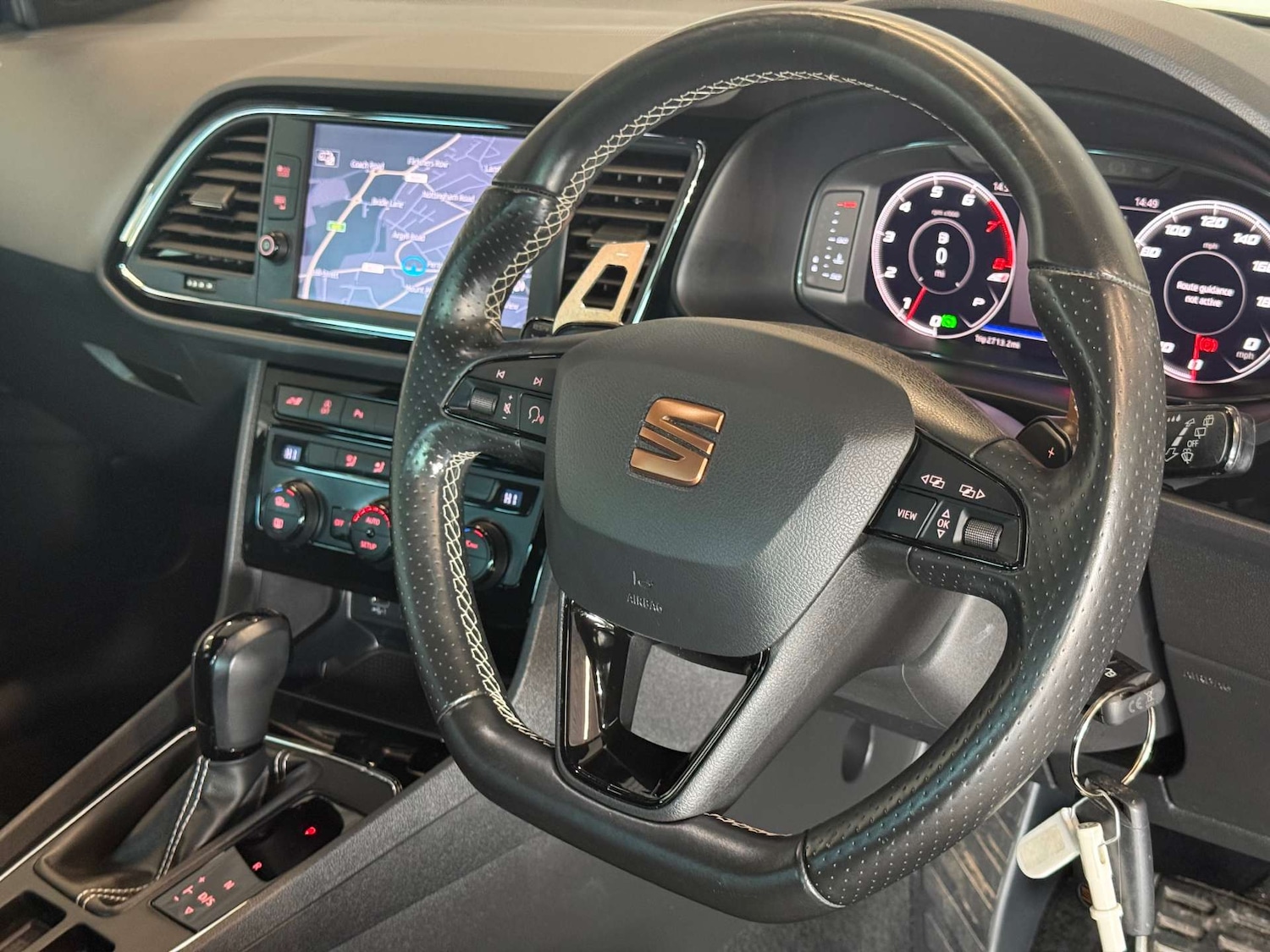 Used SEAT Leon 2019 for sale - 78133408: Photo 2