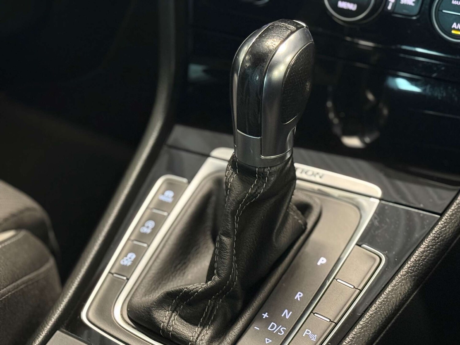 Used Volkswagen Golf 2015 for sale - 77897104: Photo 19