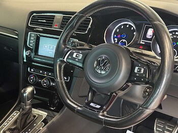 Used Volkswagen Golf 2015 for sale - 77897104: Photo