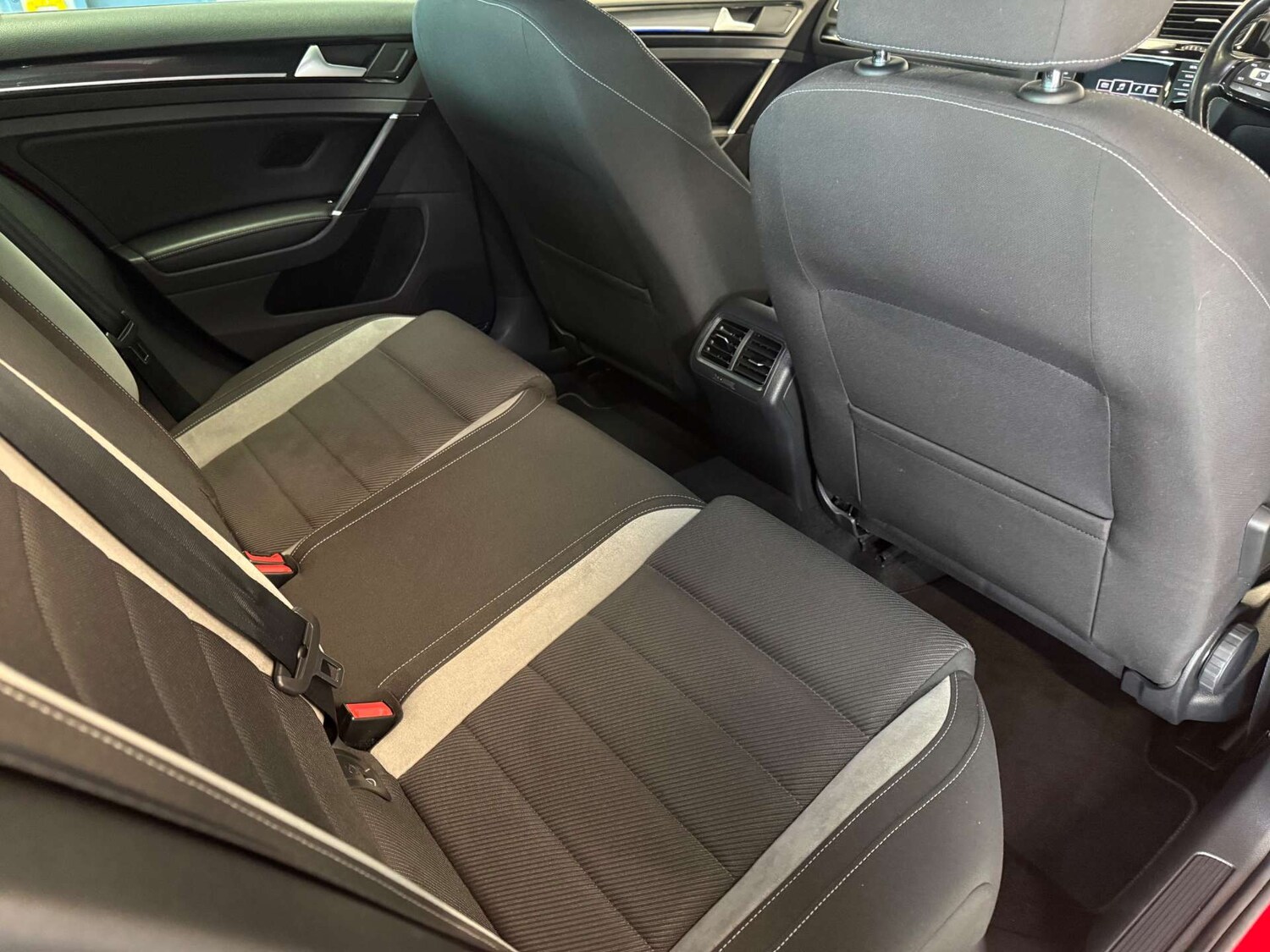 Used Volkswagen Golf 2015 for sale - 77897104: Photo 35