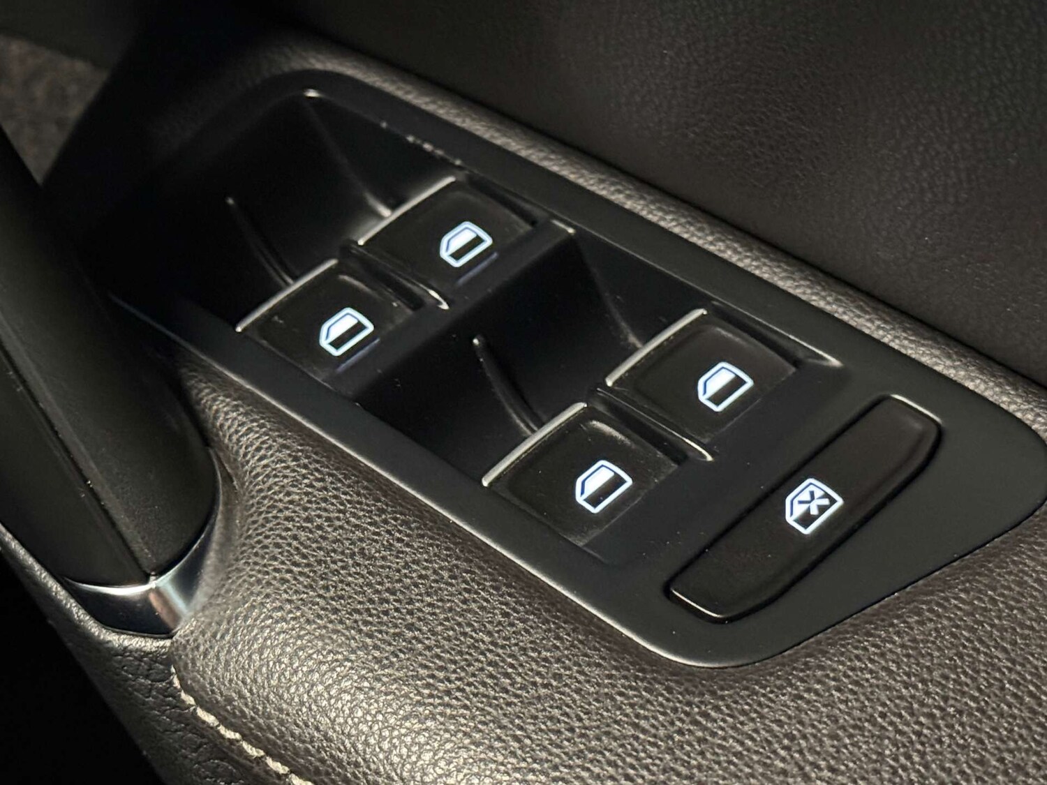 Used Volkswagen Golf 2015 for sale - 77897104: Photo 37