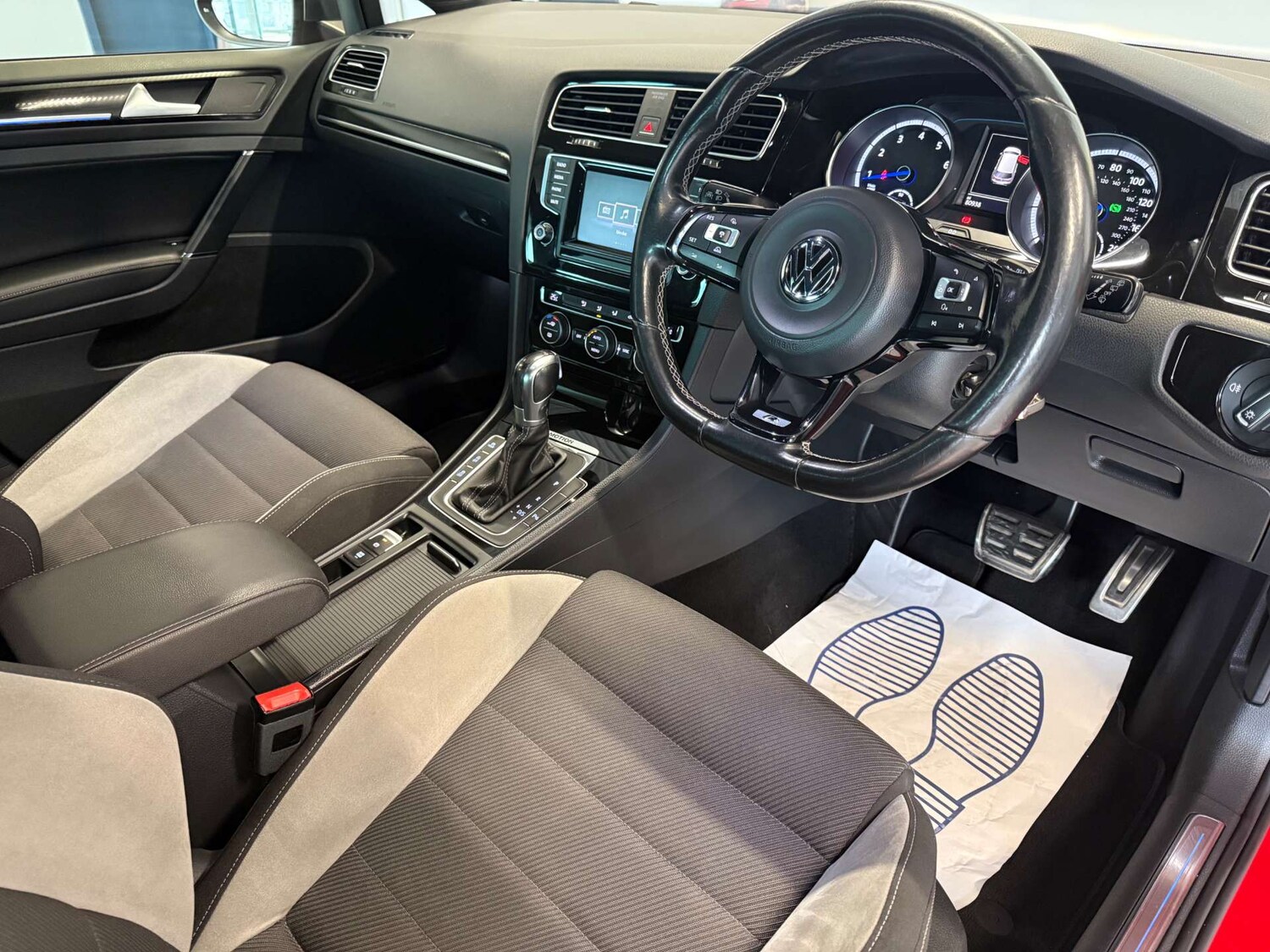 Used Volkswagen Golf 2015 for sale - 77897104: Photo 9