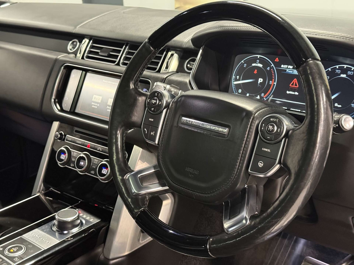 Used Land Rover Range Rover 2015 for sale - 77938502: Photo 2