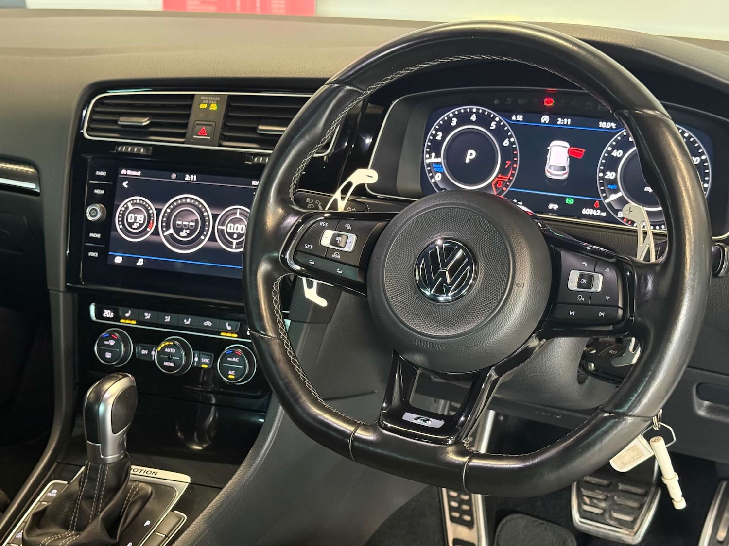 Used Volkswagen Golf 2017 for sale - 77494160: Photo 2