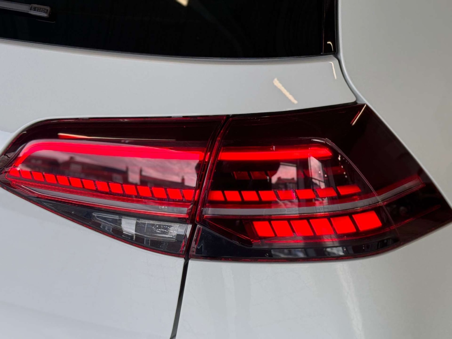 Used Volkswagen Golf 2017 for sale - 77494160: Photo 3