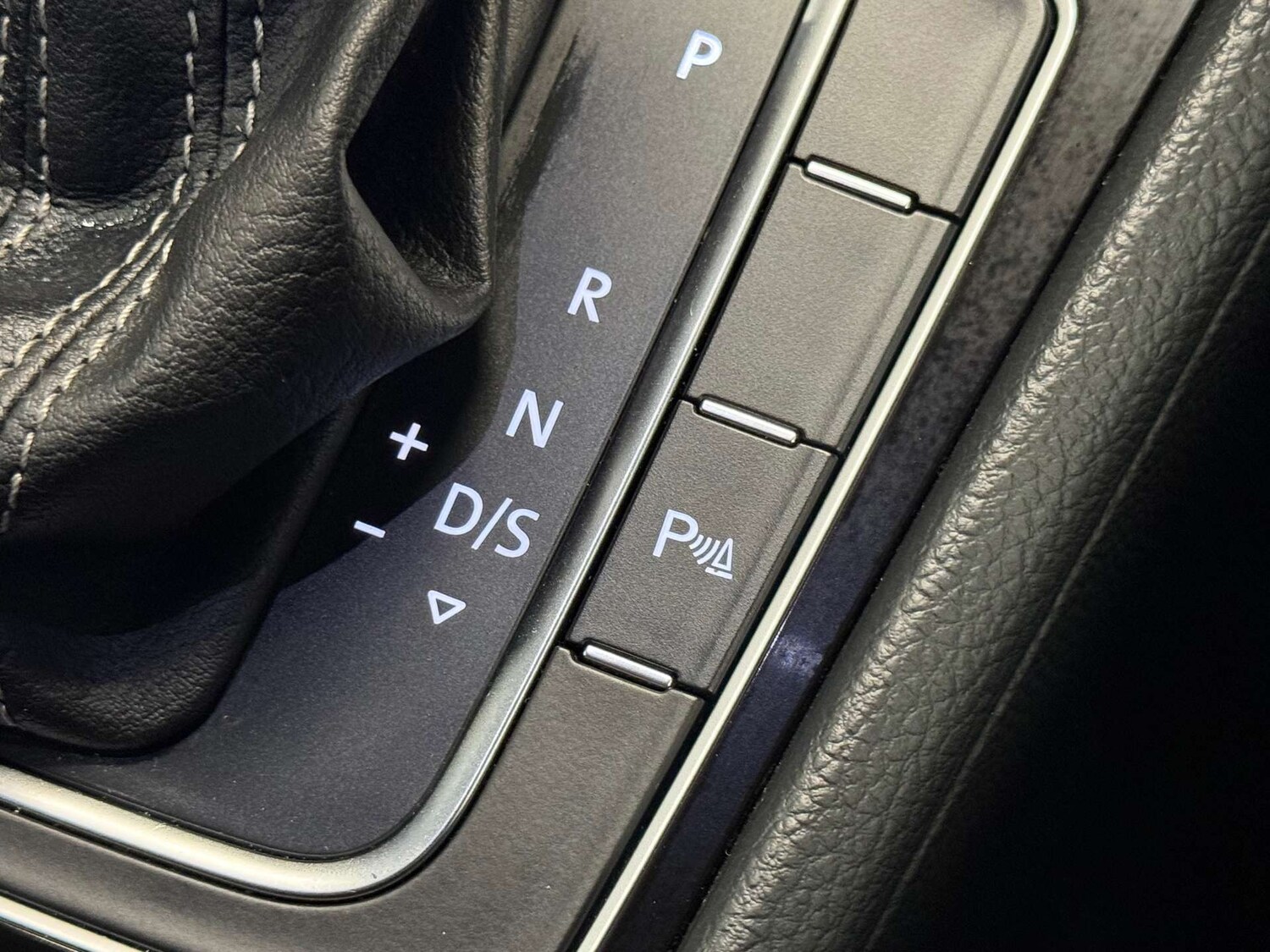 Used Volkswagen Golf 2017 for sale - 77494160: Photo 38