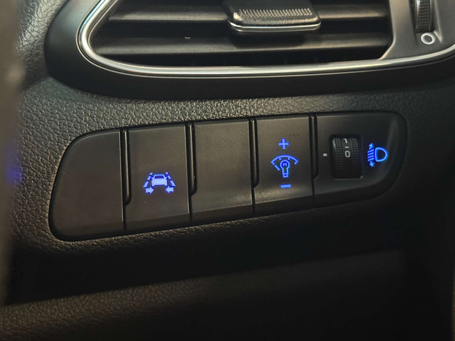 Used Hyundai i30 2018 for sale - 77889968: Photo 43