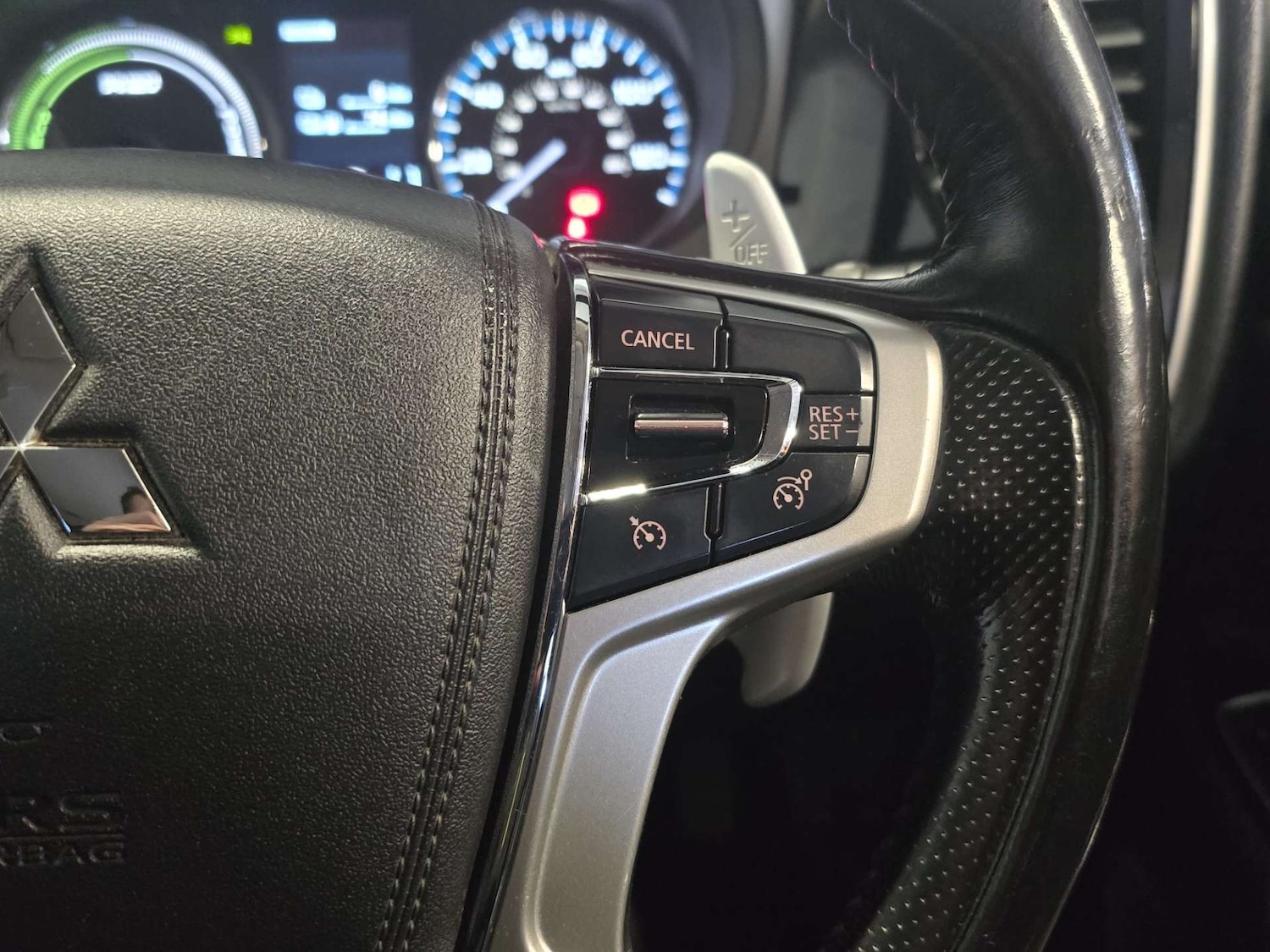 Used Mitsubishi Outlander 2016 for sale - 77129810: Photo 24