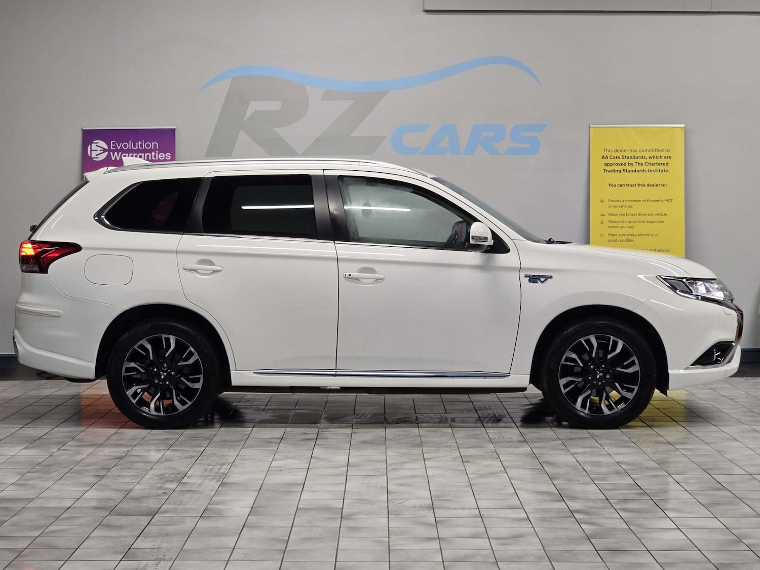 Used Mitsubishi Outlander 2016 for sale - 77129810: Photo 9