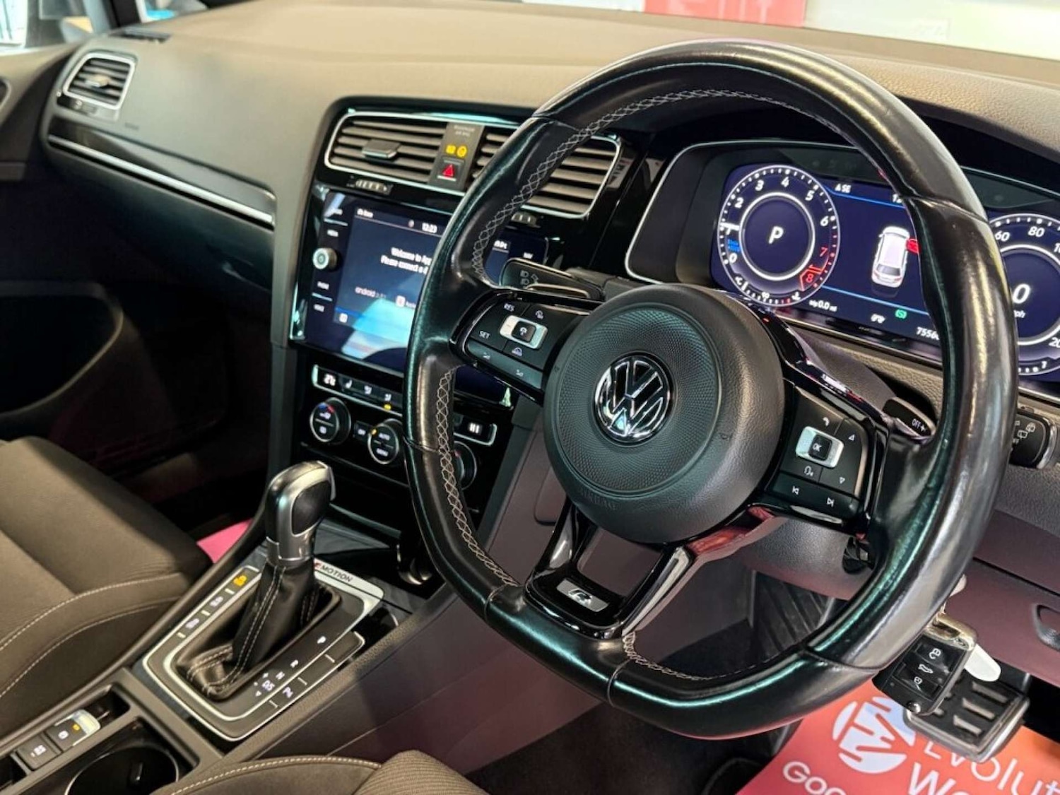 Used Volkswagen Golf 2018 for sale - 77151088: Photo 2