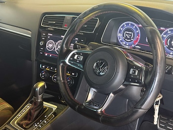 Used Volkswagen Golf 2017 for sale - 78835643: Photo