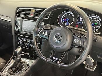 Used Volkswagen Golf 2016 for sale - 78996986: Photo