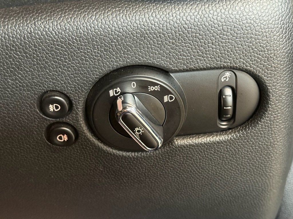 Used MINI Hatch 2015 for sale - 76640409: Photo 21