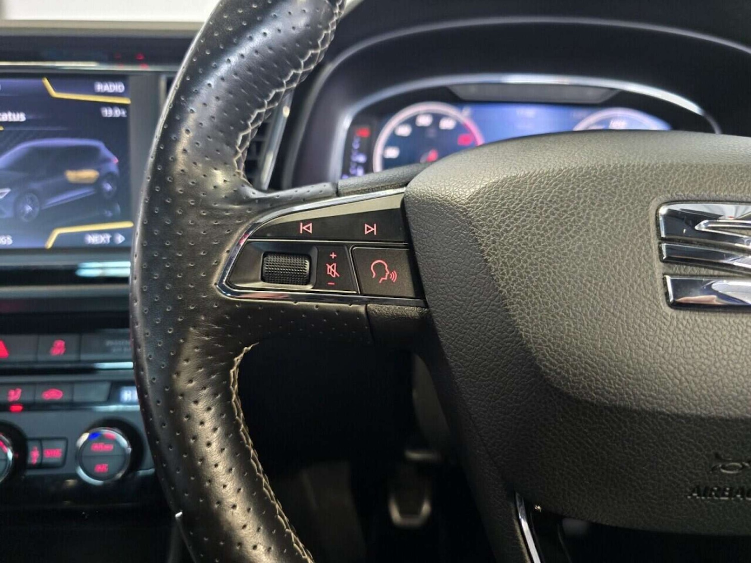 Used SEAT Leon 2018 for sale - 76601118: Photo 32