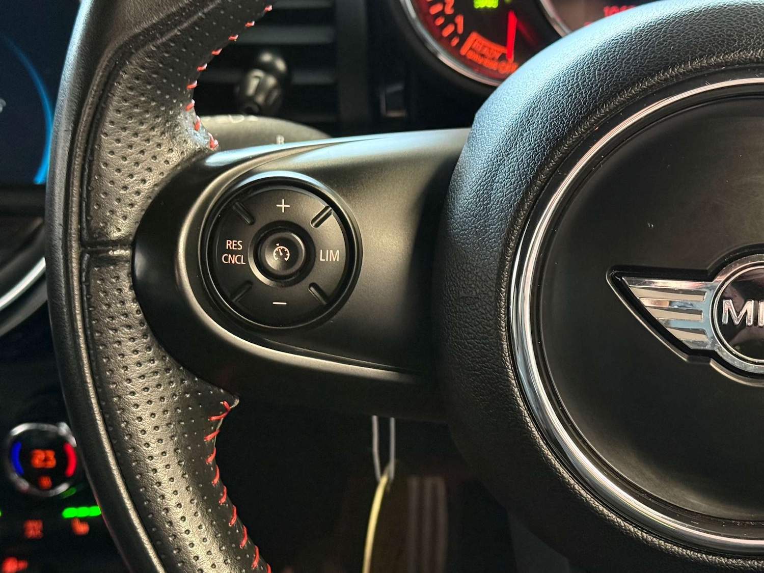 Used MINI Hatch 2017 for sale - 76934882: Photo 19