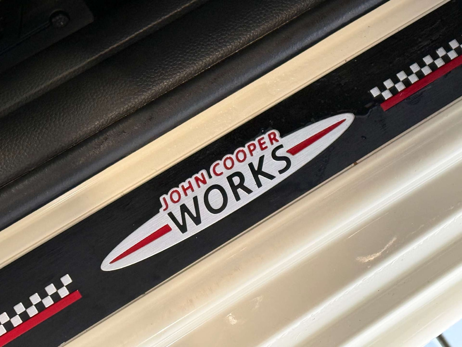 Used MINI Hatch 2017 for sale - 76934882: Photo 31