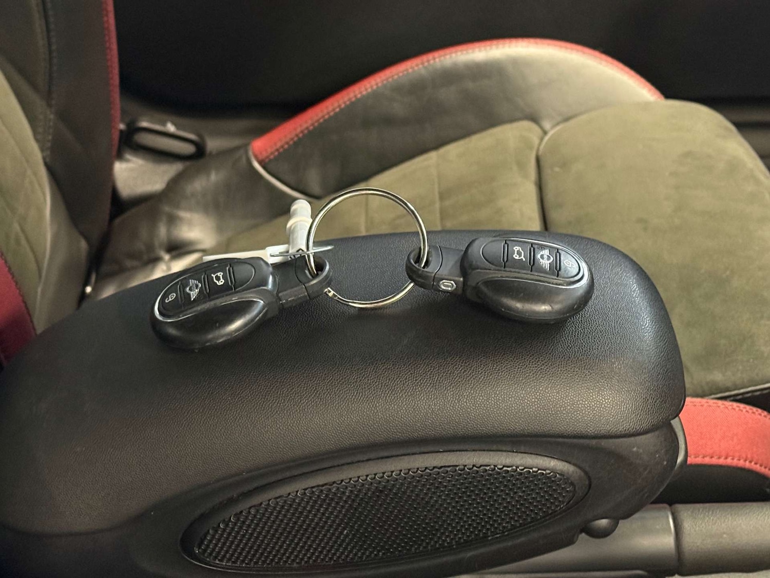 Used MINI Hatch 2017 for sale - 76934882: Photo 32