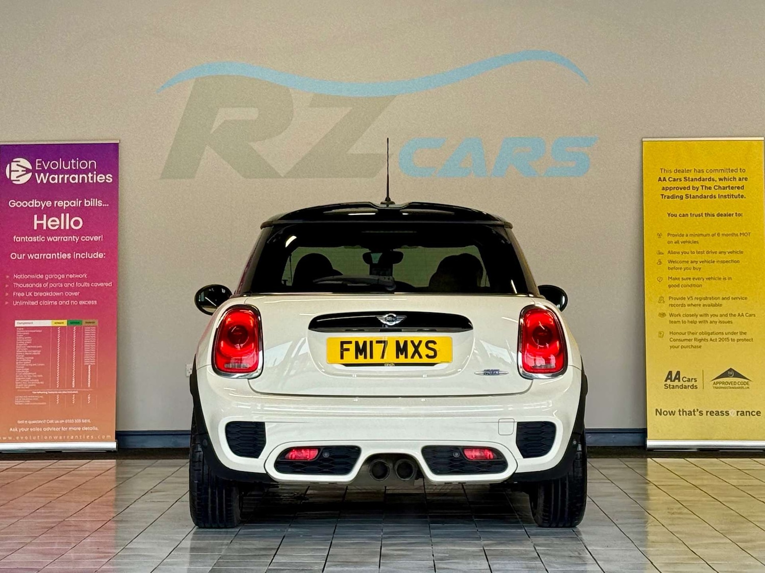 Used MINI Hatch 2017 for sale - 76934882: Photo 4