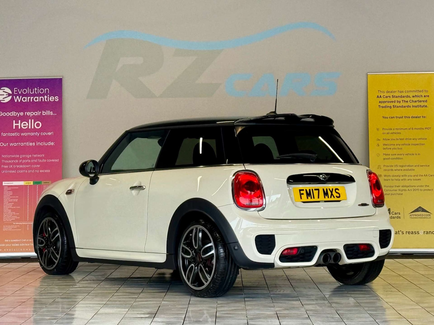 Used MINI Hatch 2017 for sale - 76934882: Photo 6