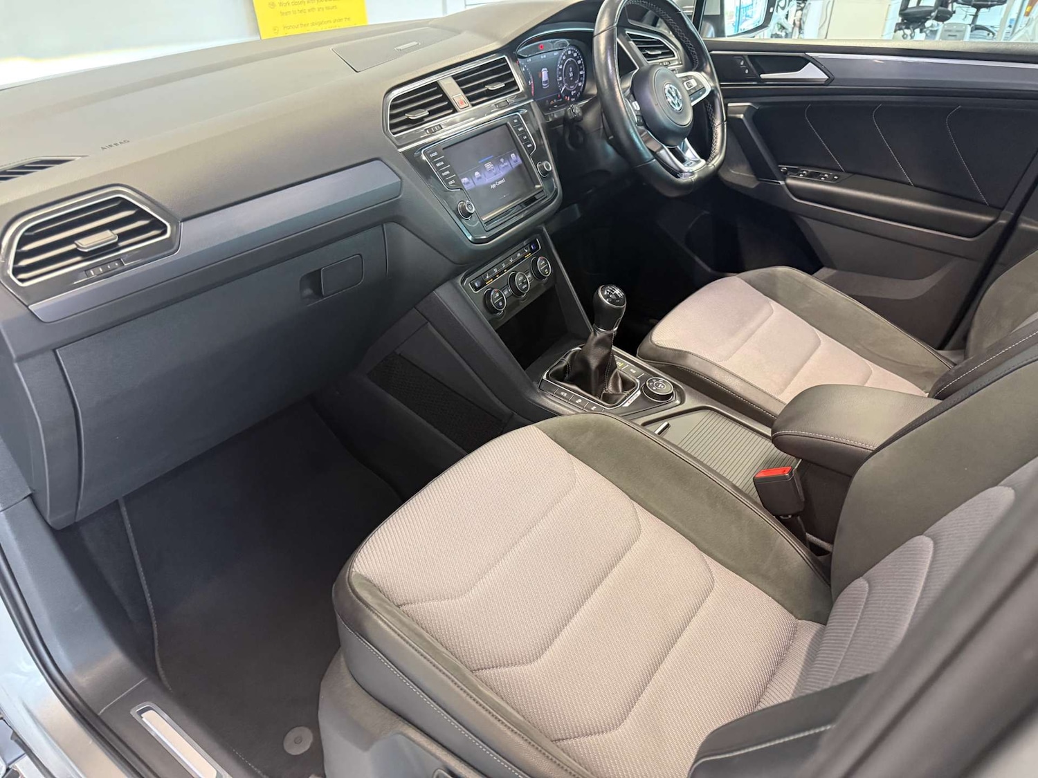 Used Volkswagen Tiguan 2017 for sale - 78182110: Photo 23