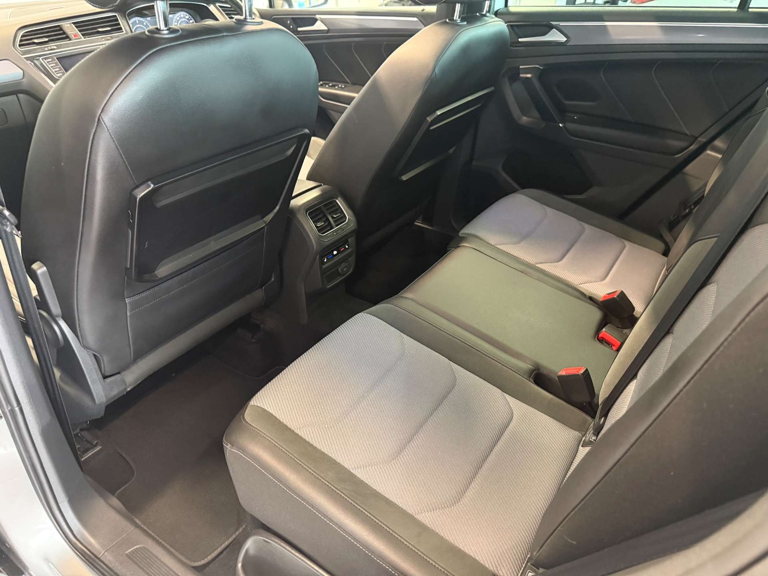 Used Volkswagen Tiguan 2017 for sale - 78182110: Photo 26