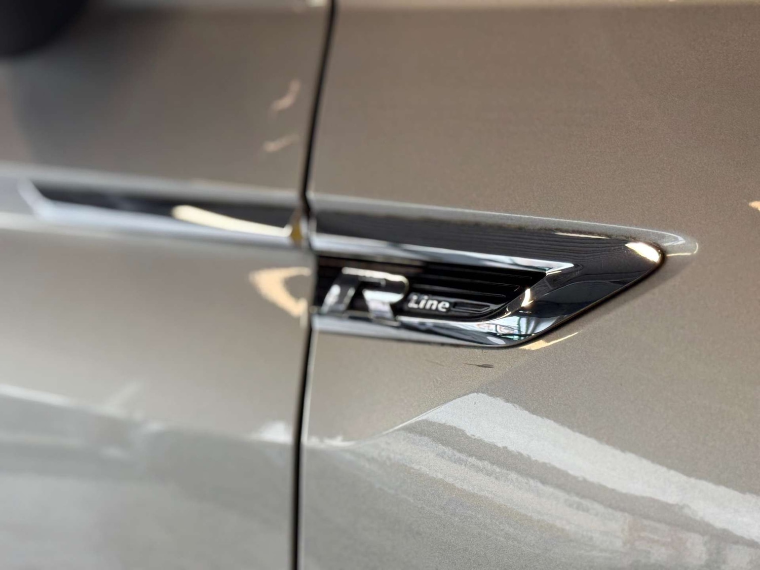 Used Volkswagen Tiguan 2017 for sale - 78182110: Photo 3