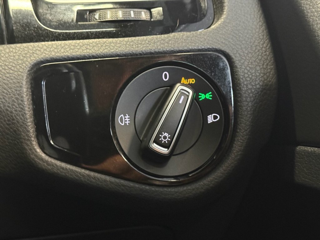 Used Volkswagen Golf 2016 for sale - 76640387: Photo 37