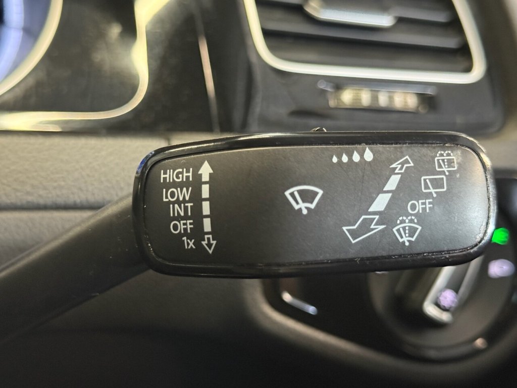 Used Volkswagen Golf 2016 for sale - 76640387: Photo 45