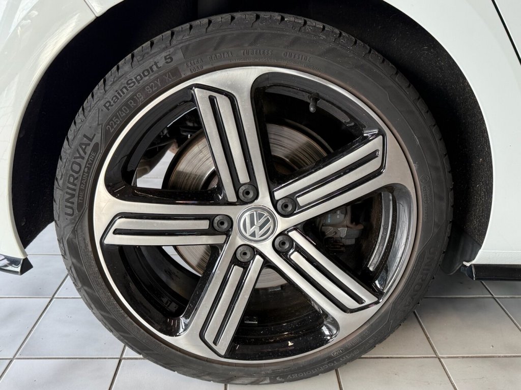 Used Volkswagen Golf 2019 for sale - 76640385: Photo 15