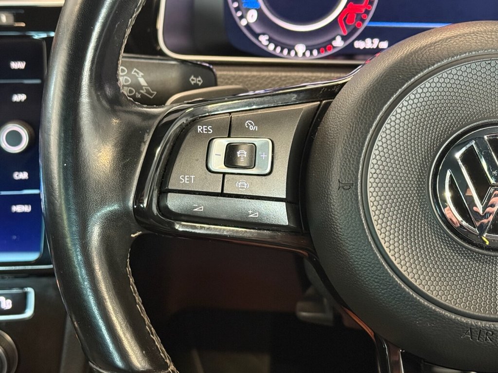 Used Volkswagen Golf 2019 for sale - 76640385: Photo 27