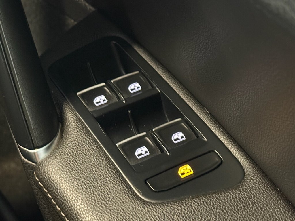 Used Volkswagen Golf 2019 for sale - 76640385: Photo 31