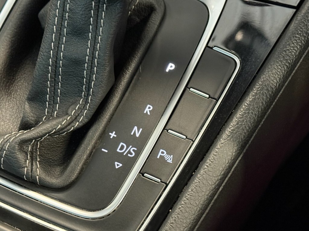 Used Volkswagen Golf 2019 for sale - 76640385: Photo 38