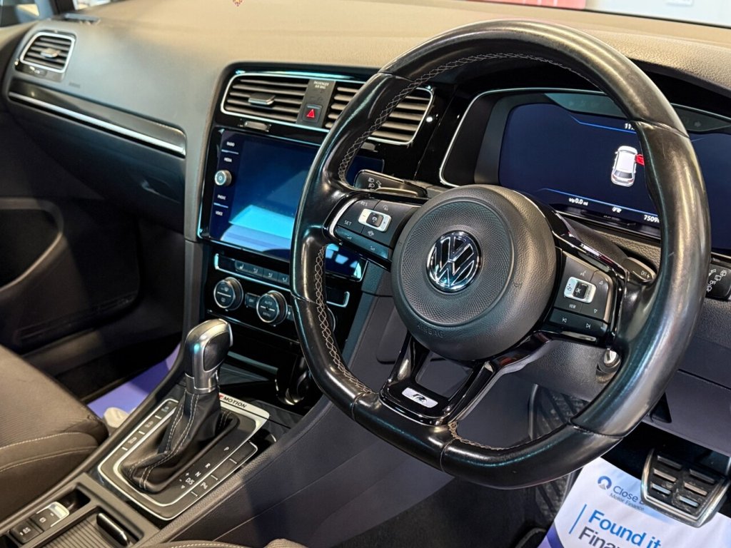 Used Volkswagen Golf 2019 for sale - 76698580: Photo 2