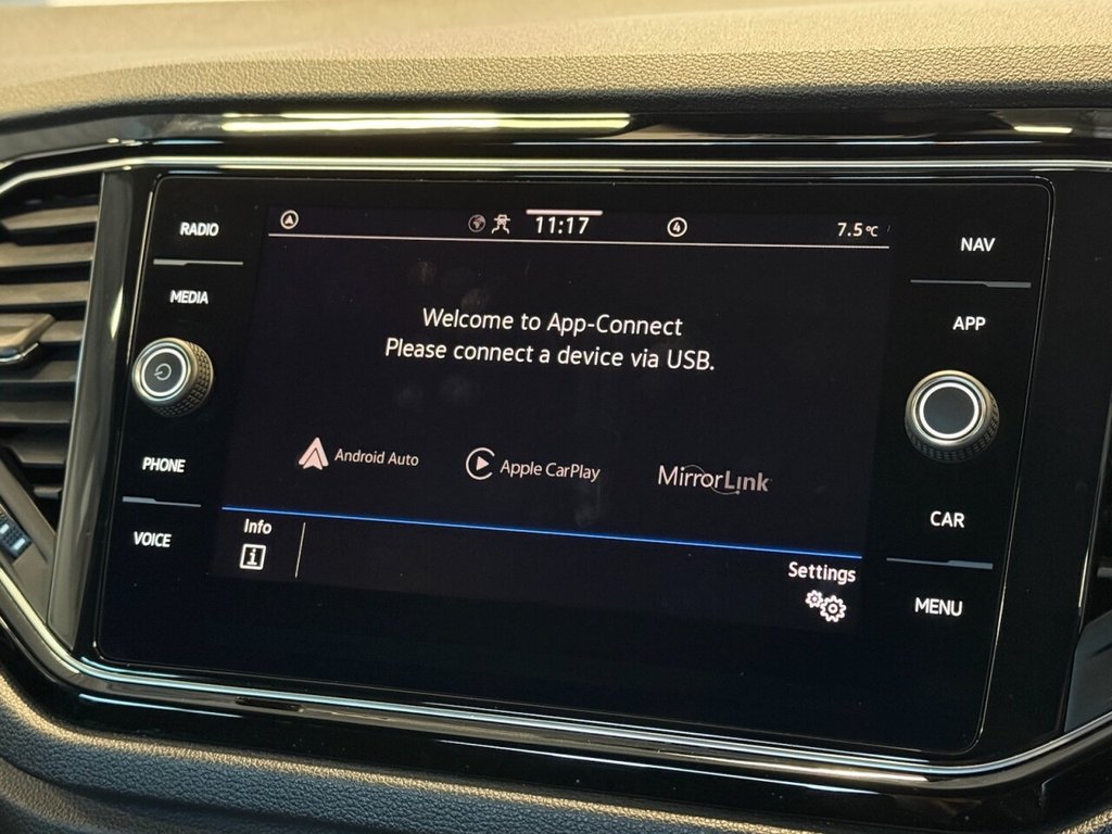 Used Volkswagen T-Roc 2021 for sale - 76698850: Photo 6