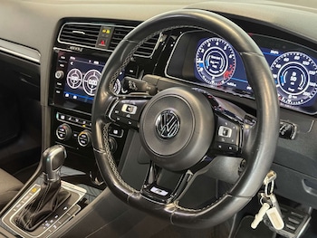 Used Volkswagen Golf 2017 for sale - 79301067: Photo