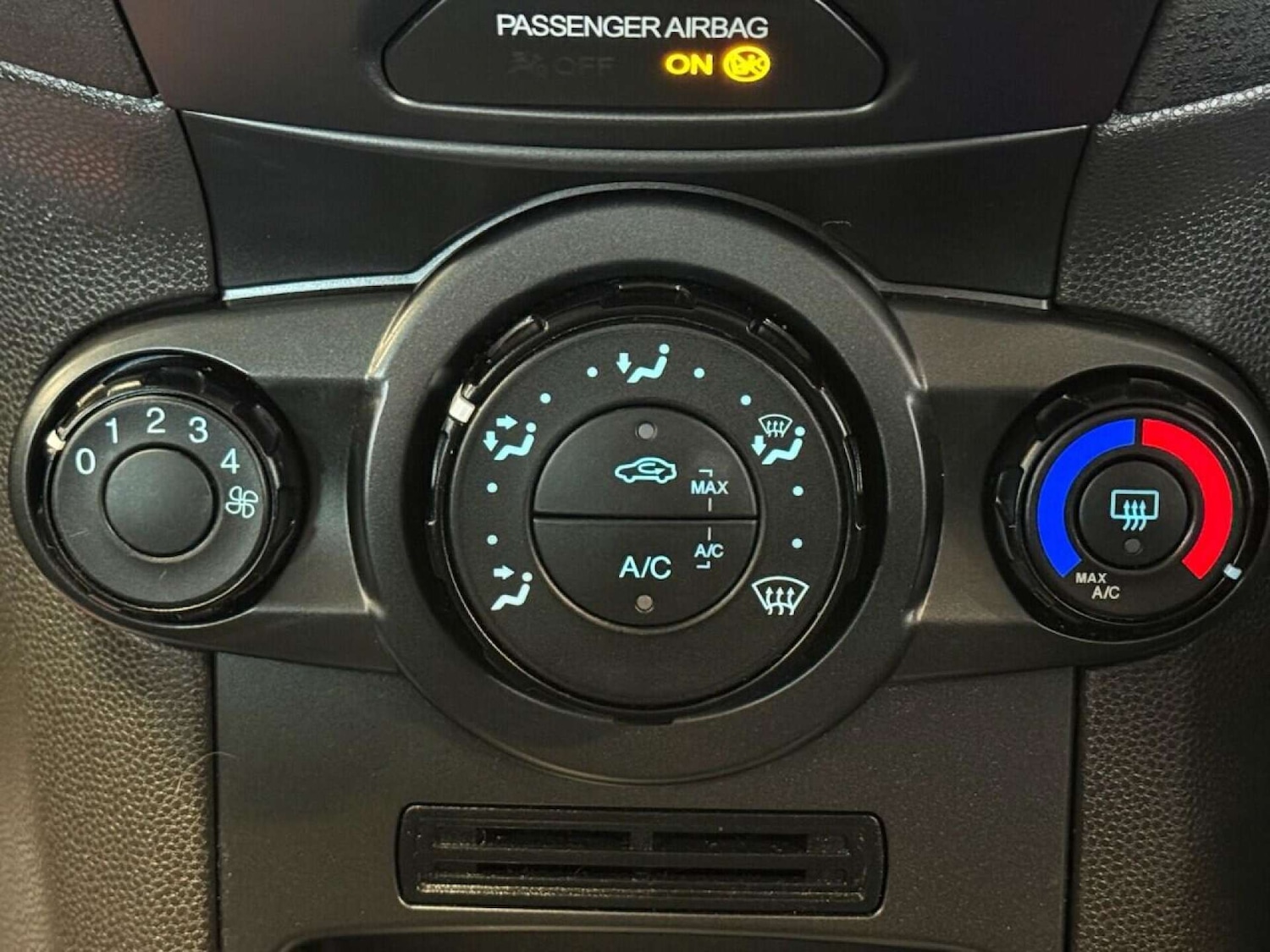 Used Ford Fiesta 2014 for sale - 76762015: Photo 22