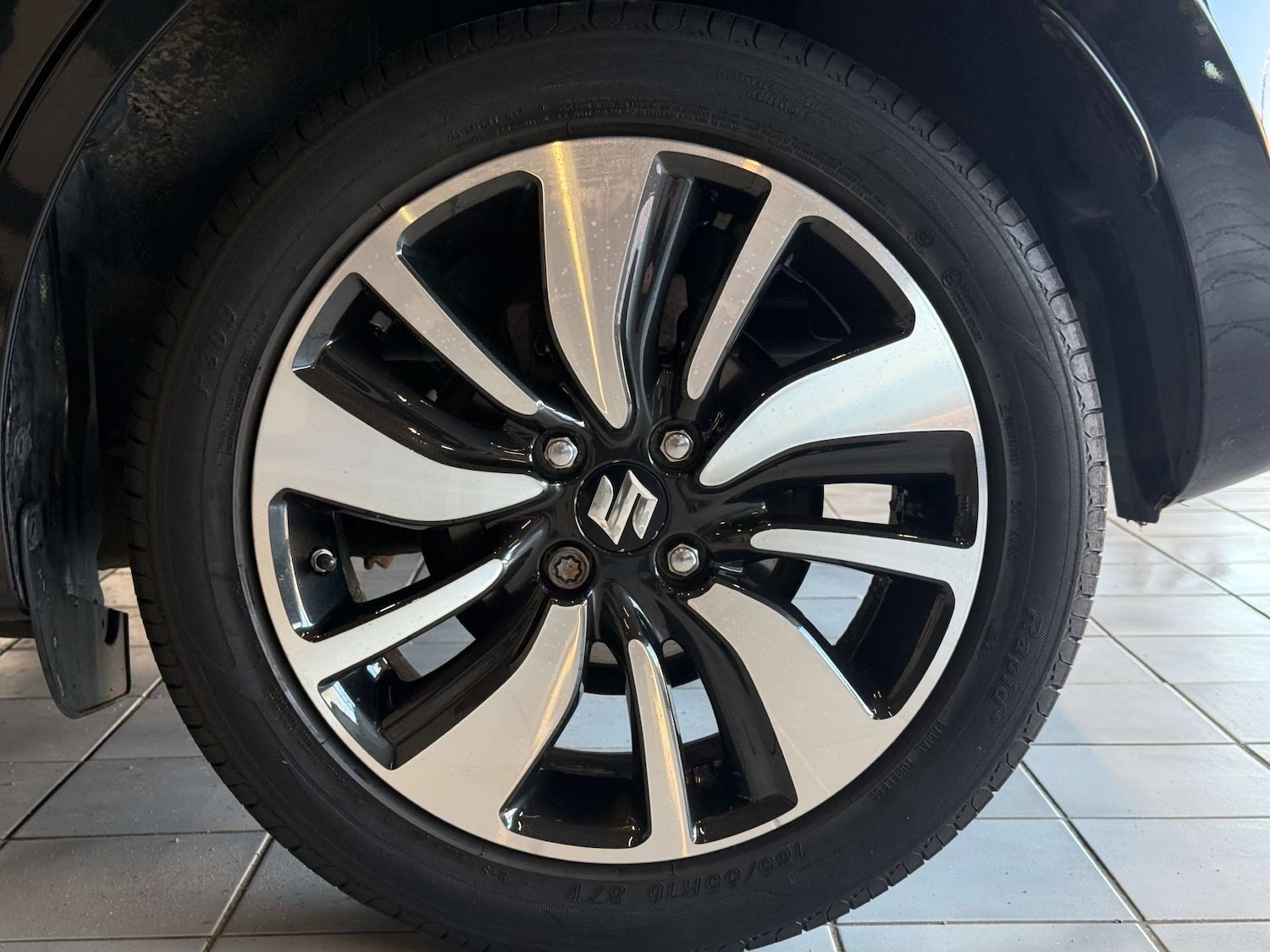 Used Suzuki Swift 2018 for sale - 77759669: Photo 23