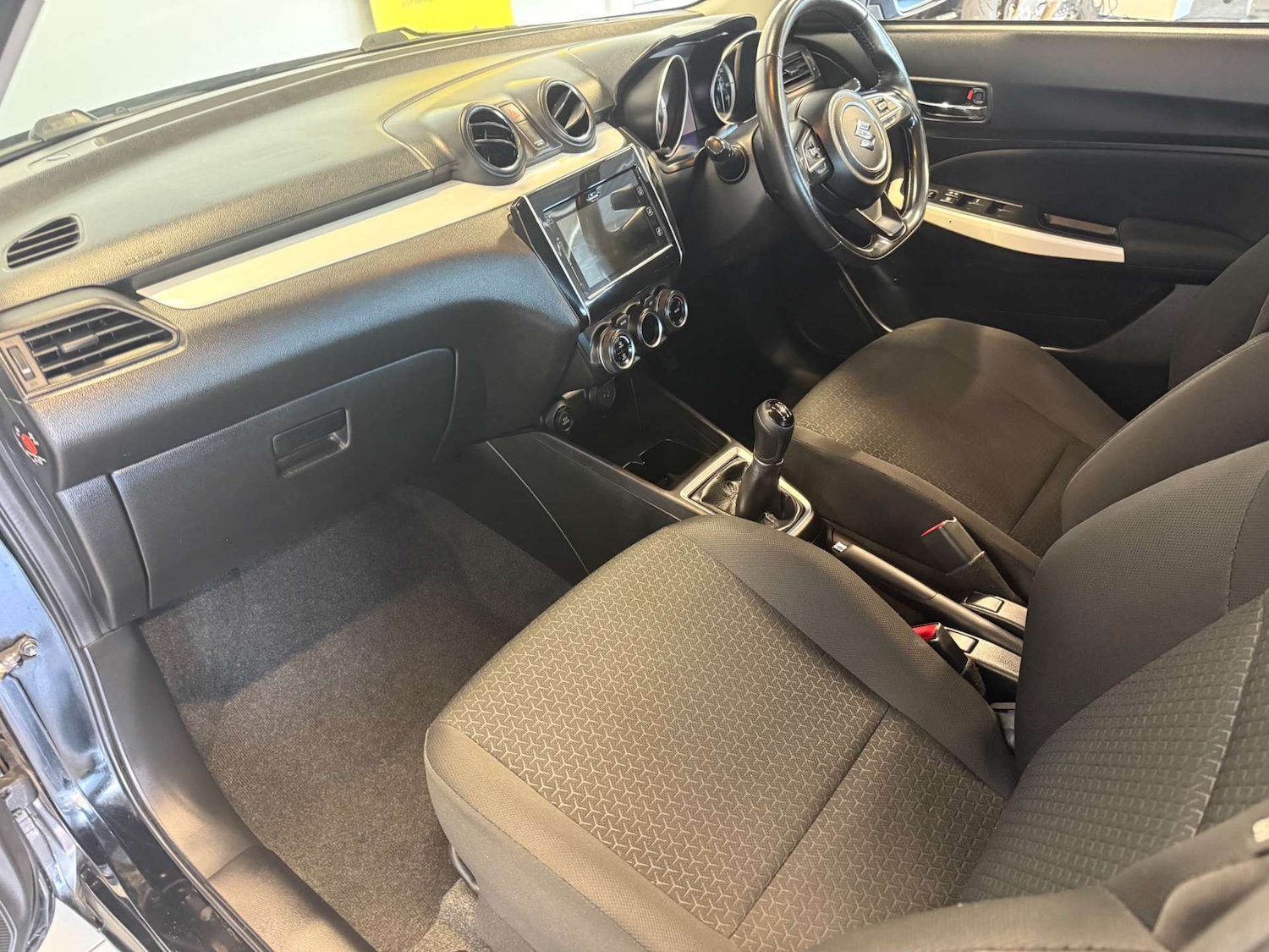 Used Suzuki Swift 2018 for sale - 77759669: Photo 26