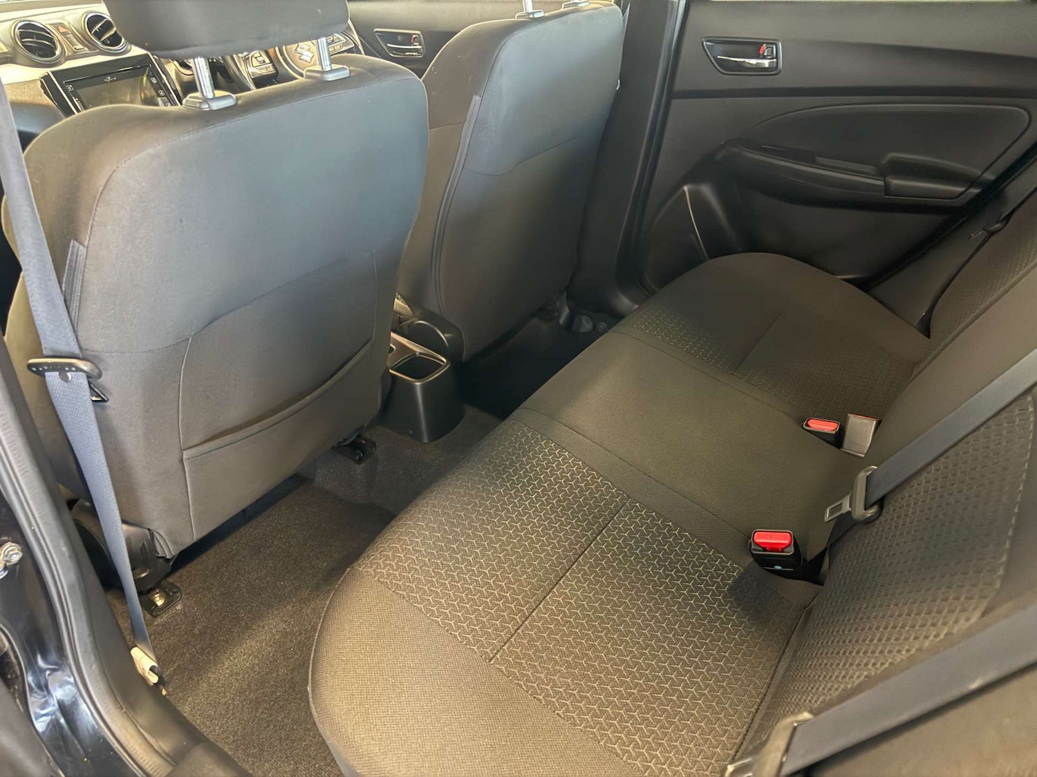 Used Suzuki Swift 2018 for sale - 77759669: Photo 28