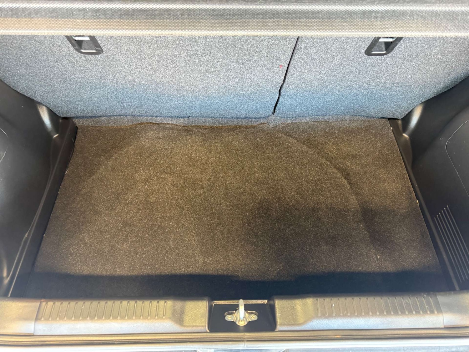 Used Suzuki Swift 2018 for sale - 77759669: Photo 29