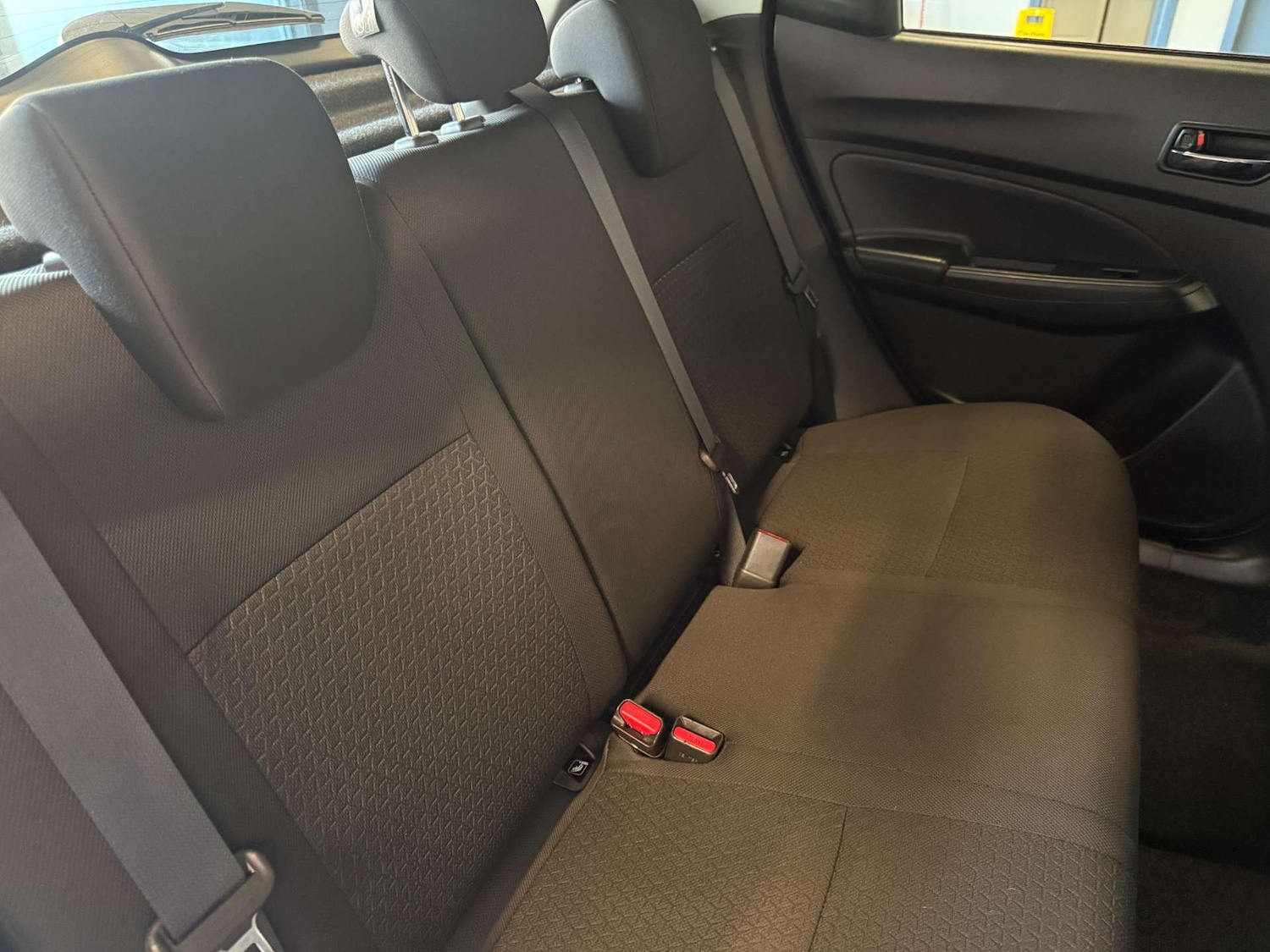 Used Suzuki Swift 2018 for sale - 77759669: Photo 30