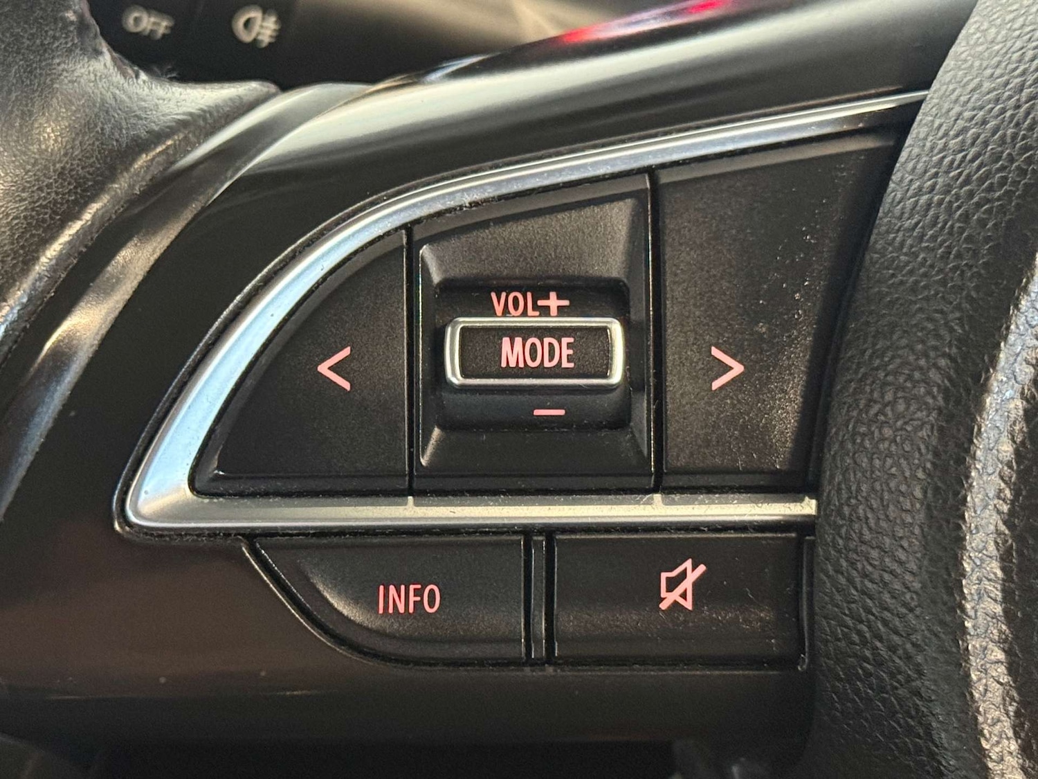 Used Suzuki Swift 2018 for sale - 77759669: Photo 39