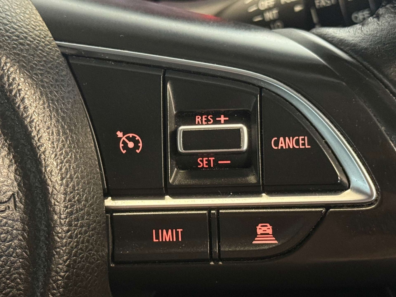 Used Suzuki Swift 2018 for sale - 77759669: Photo 40